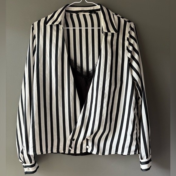 Zara, size xs, stripes blouse with inner lace details, 
Goth, Wednesday, emo - Picture 2 of 7